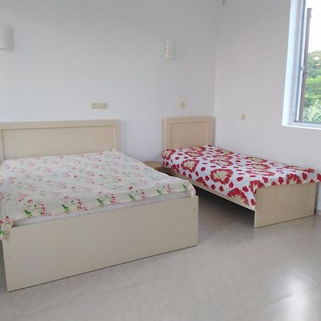 Emzari'S Apartment Kobuleti Bagian luar foto