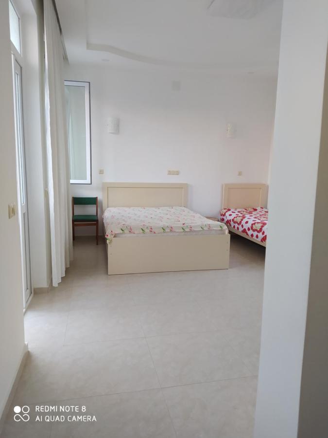 Emzari'S Apartment Kobuleti Bagian luar foto