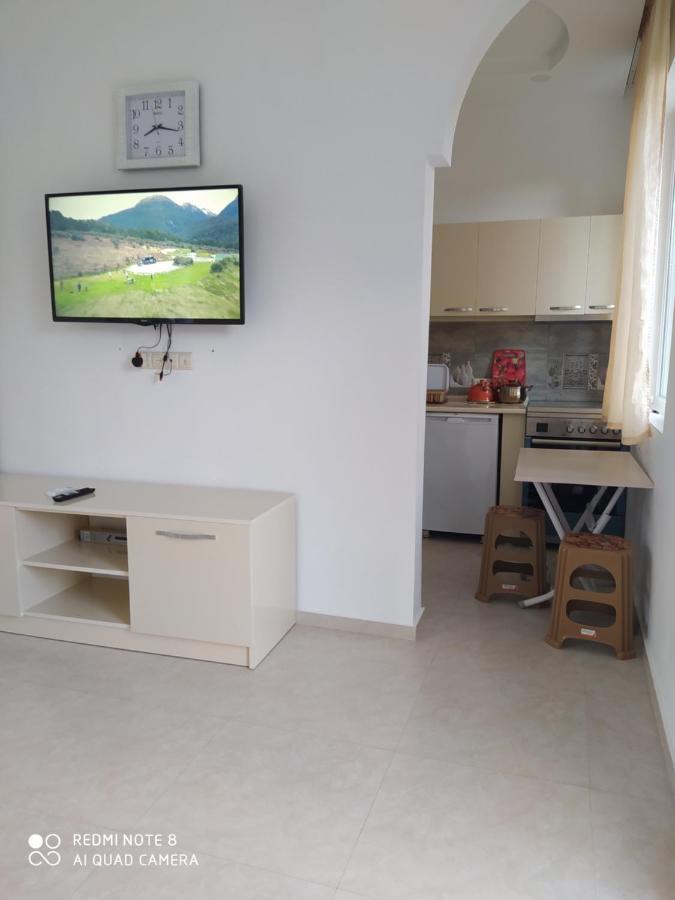 Emzari'S Apartment Kobuleti Bagian luar foto