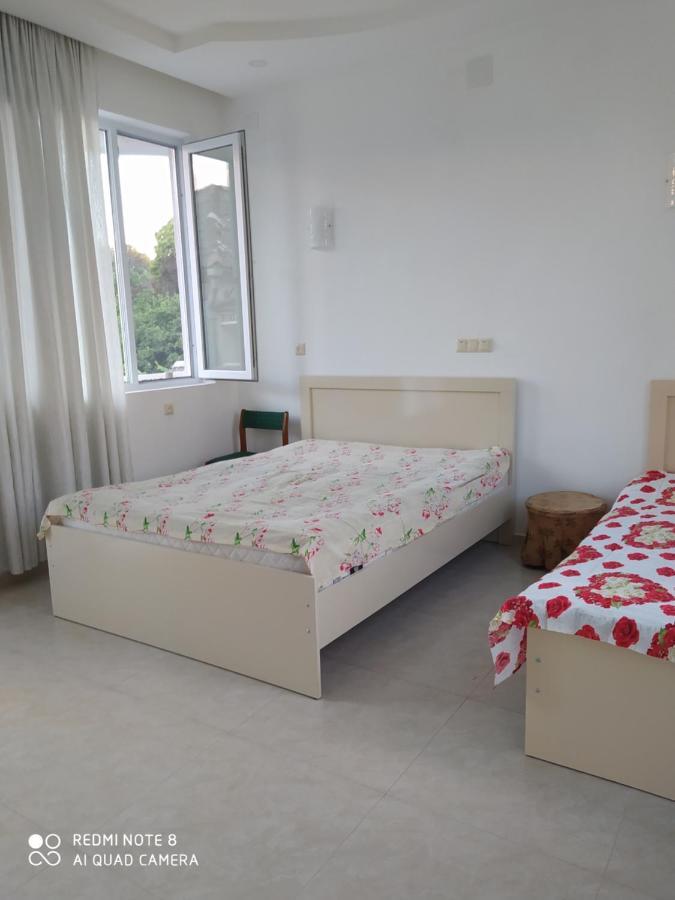Emzari'S Apartment Kobuleti Bagian luar foto